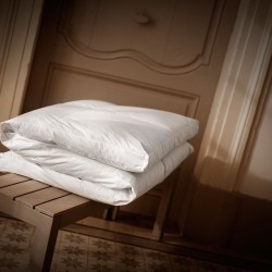 Surmatelas ferme en plume ou en synthétique, pour un confort ferme - Dumas  Paris